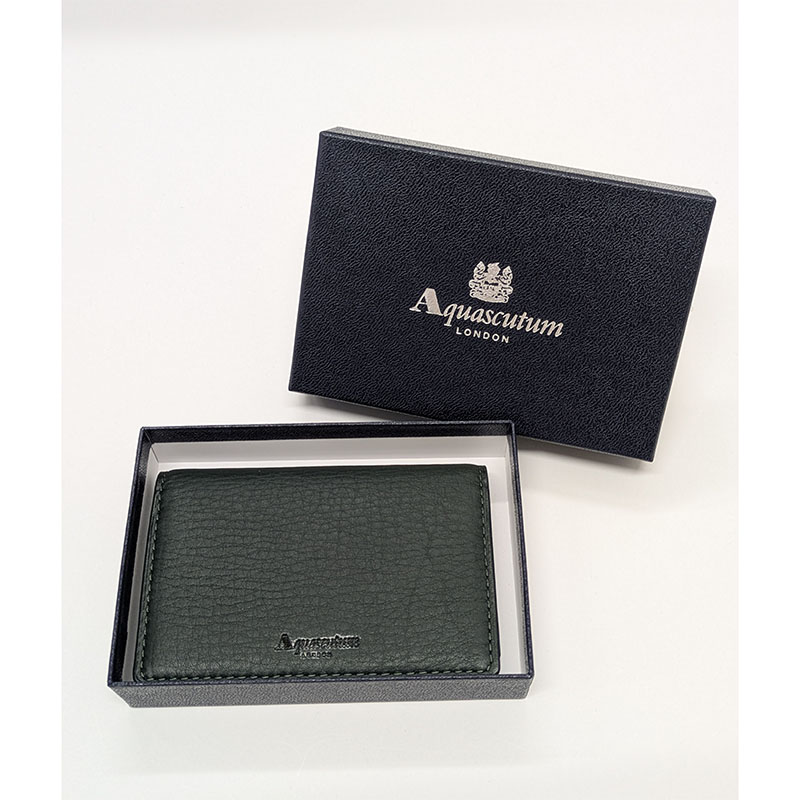  �y�A�N�A�X�L���[�^���z���h����i�O���[���j