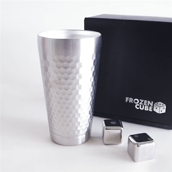 FROZEN�@CUBE�@2�d�^���u���[���L���[�u