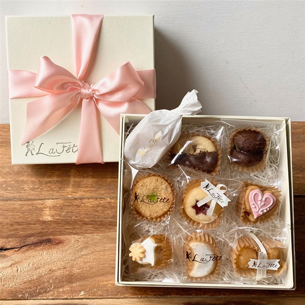 �y���E�t�F�b�g�z���E�̂��j���N�b�L�[BOX