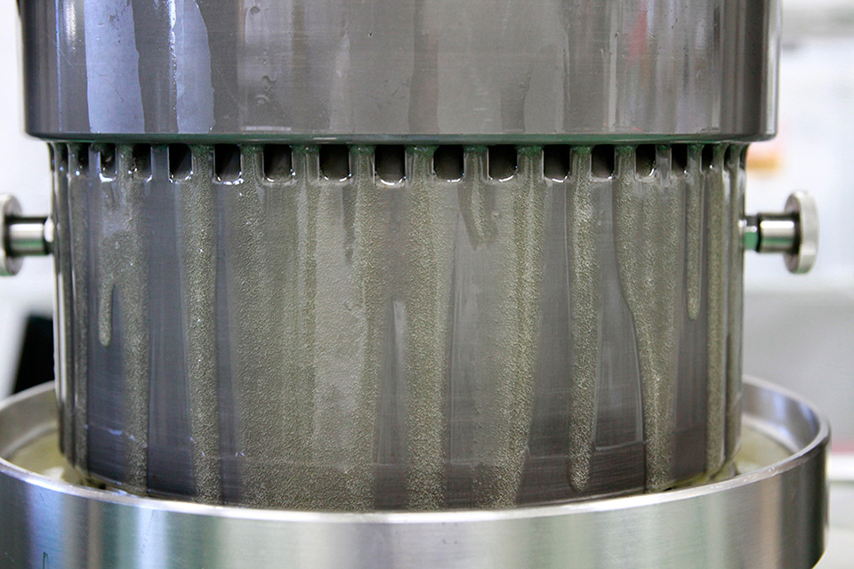 低温圧搾製法専用の機械の画像